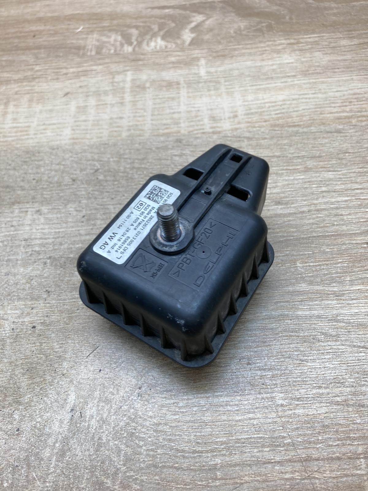 5Q0951605A   Alarm system siren Volkswagen PASSAT B8