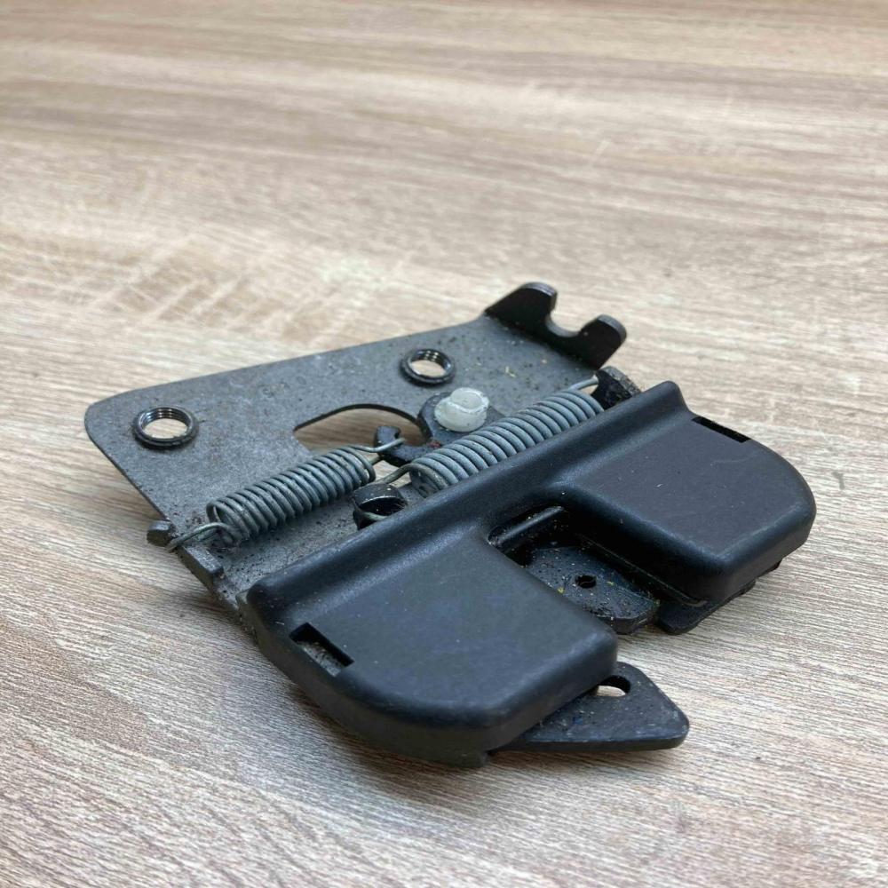 7112863 7119459  Seat back rest lock catch BMW 3 E90 E91