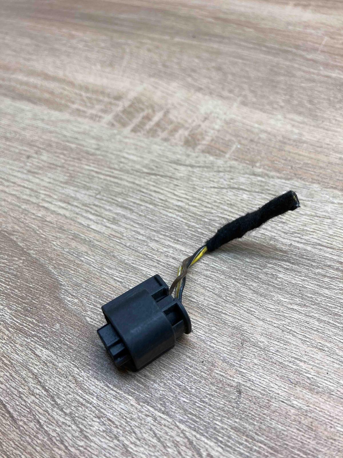 1452049 1  3PIN Plug wire BMW 1 E81 E87