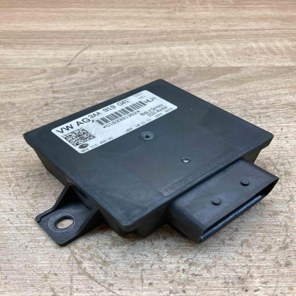 3AA919041 8ES010452 40  Power management control unit Volkswagen PASSAT B7
