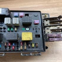 13191126 5DK008668 07  Fuse module Opel Astra H