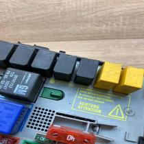 24412497 24431677  Fuse module Opel Astra G