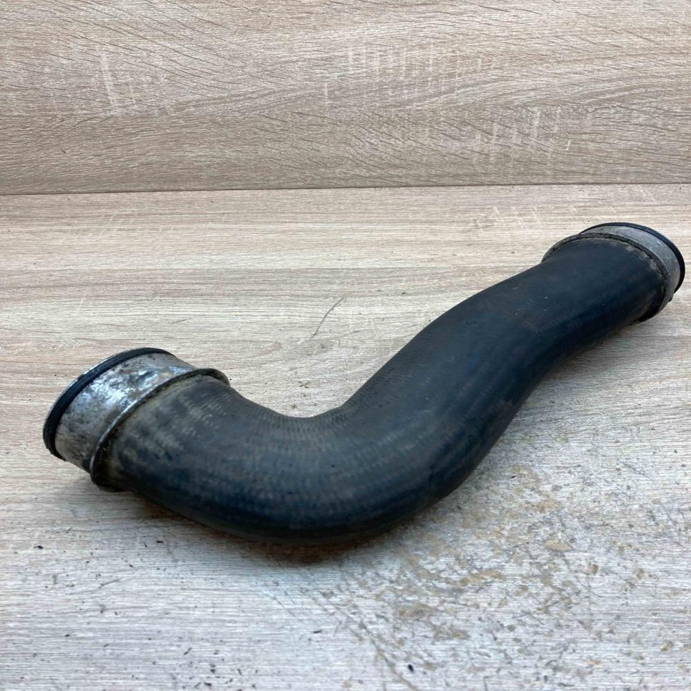 1K0145834C   Air intake hose/pipe Skoda Octavia Mk2 (1Z)