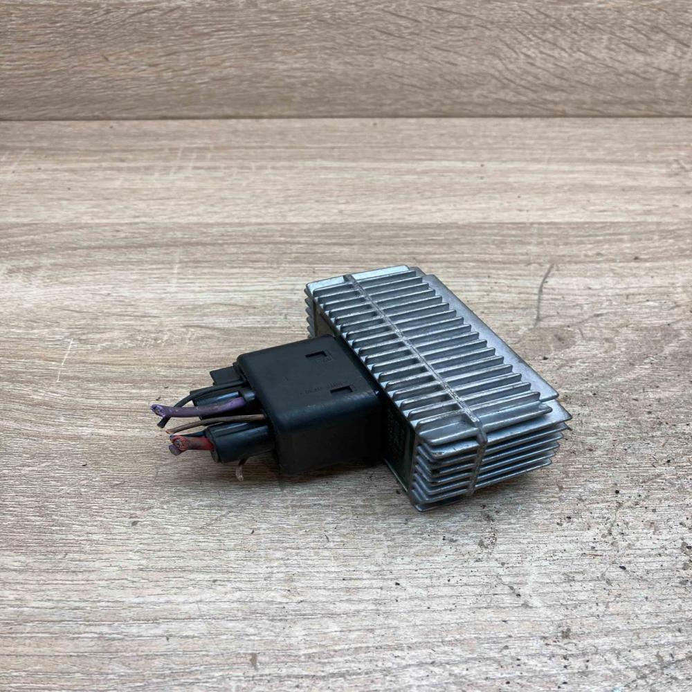 09132691 51299008  Glow plug pre-heat relay Opel Zafira A