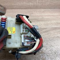 24350 4U100 0811002  Fuse module Nissan Almera Tino