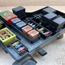 1342 Fuse Box PA66  Fuse module Mazda 626