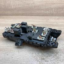 82641 05011 05810530  Fuse box set Toyota Avensis T220