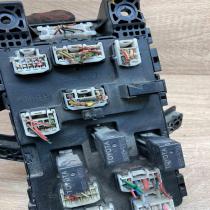 82641 05011 05810530  Fuse box set Toyota Avensis T220