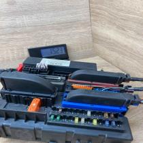 532150018 09228740 460023260 Fuse module Opel Vectra C