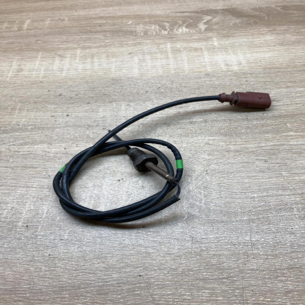 04L906088DB   Exhaust gas pressure sensor Volkswagen PASSAT B8