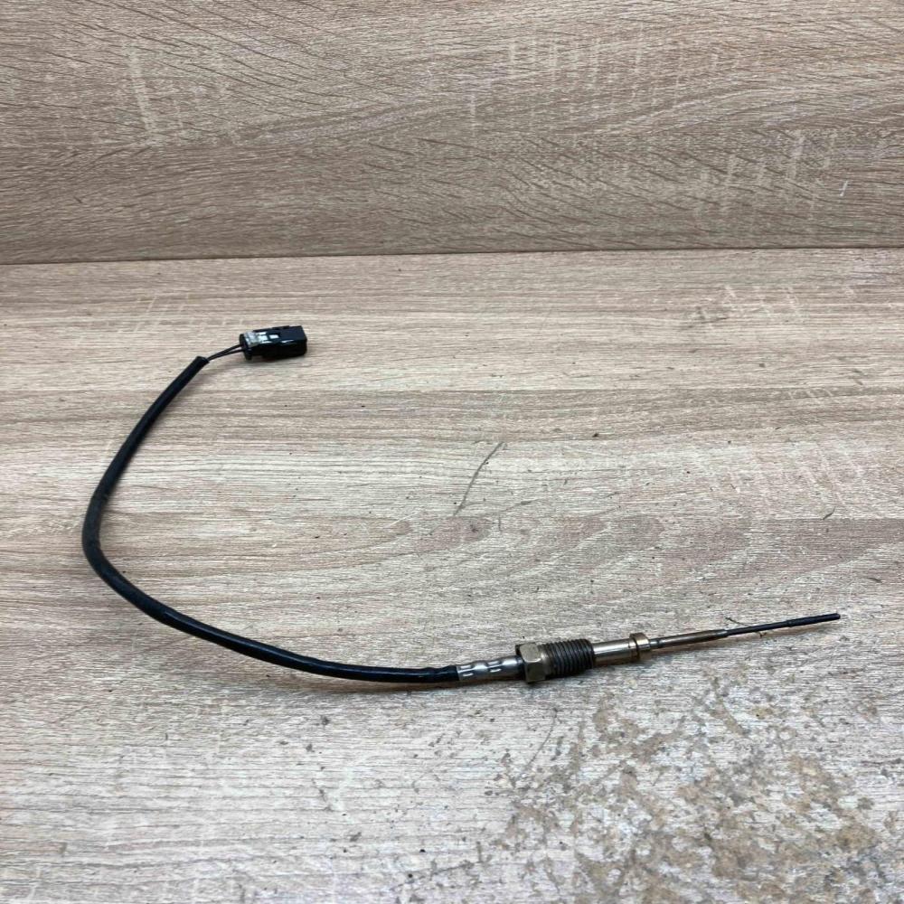 8570234 HU265700  Exhaust gas temperature sensor BMW 7 G11 G12