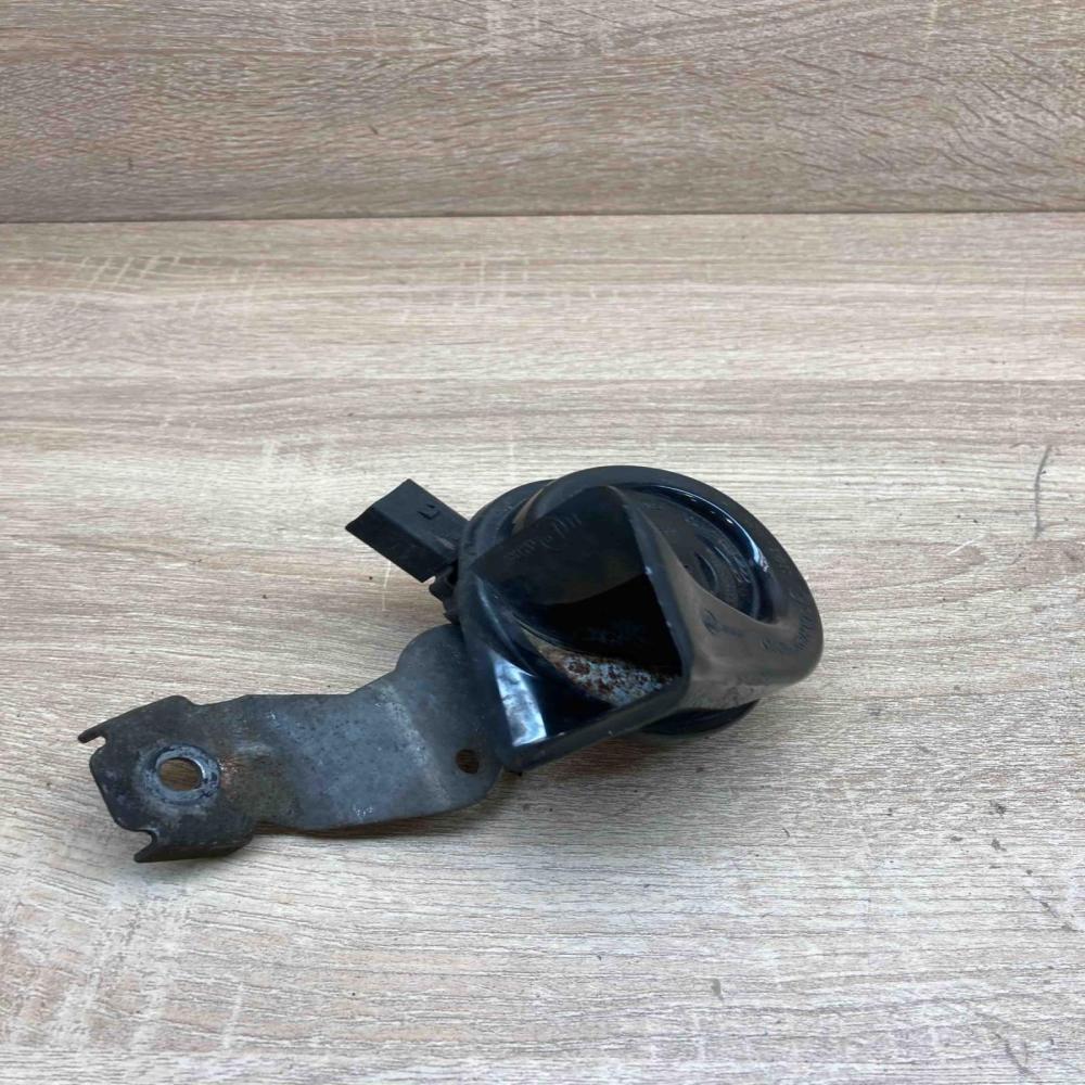 70 388 1157 1K0951182G  Horn signal Citroen Xsara