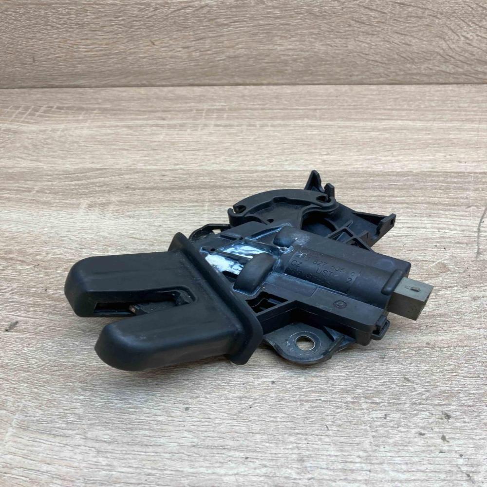 4F5827505C   Tailgate/trunk/boot lock/catch/latch Volkswagen PASSAT B6