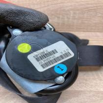 6087165F1C 609823101A  Front seatbelt Volkswagen Golf V
