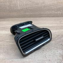 ZSB 5K0 819   Dashboard side air vent grill/cover trim Volkswagen Golf V
