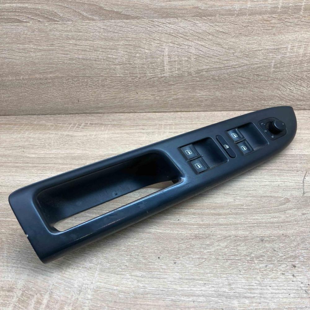 5M1867371C   Electric window control switch Volkswagen Golf Plus