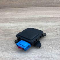 8D1820511B 132801149  Air flap motor/actuator Audi A4 S4 B5 8D