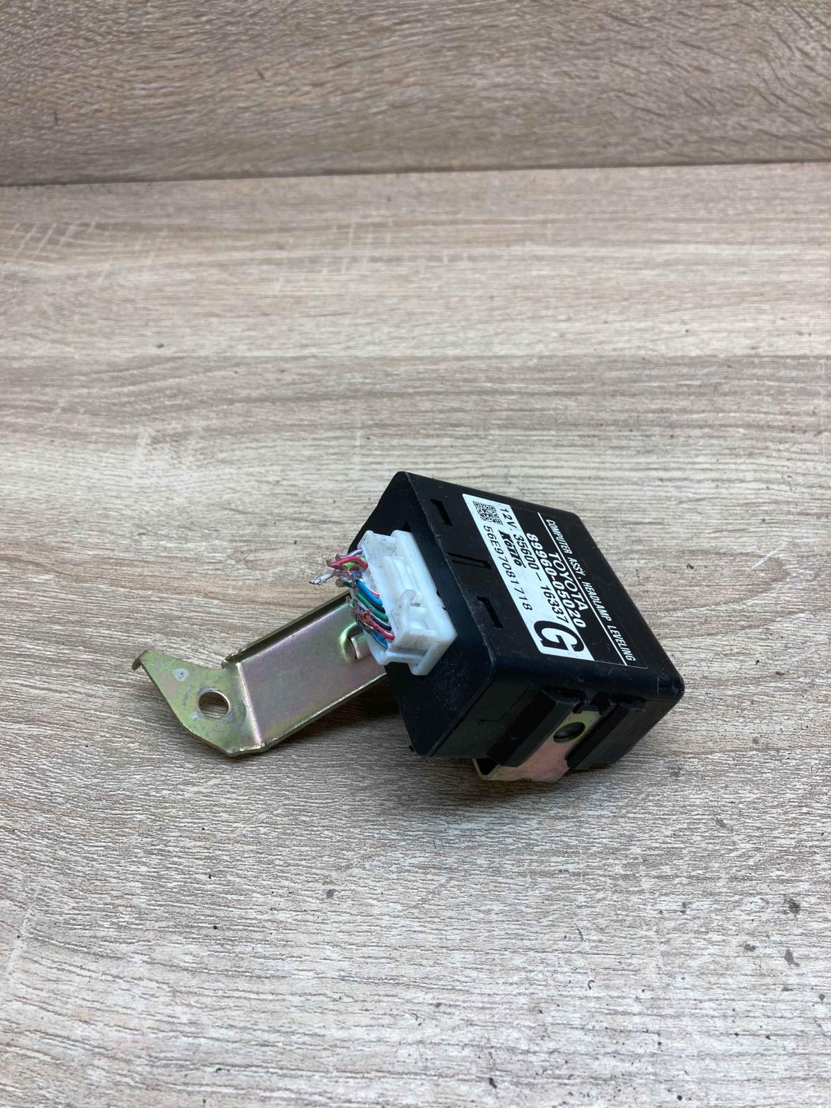 89960 05020 35600 16337  Light module LCM Toyota Avensis T250