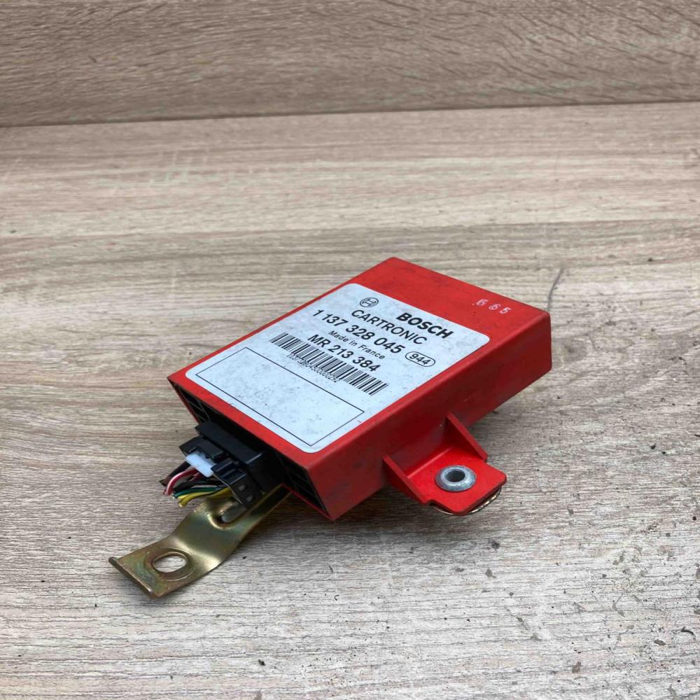 1137328045 MR213384  Other control units/modules Mitsubishi Carisma
