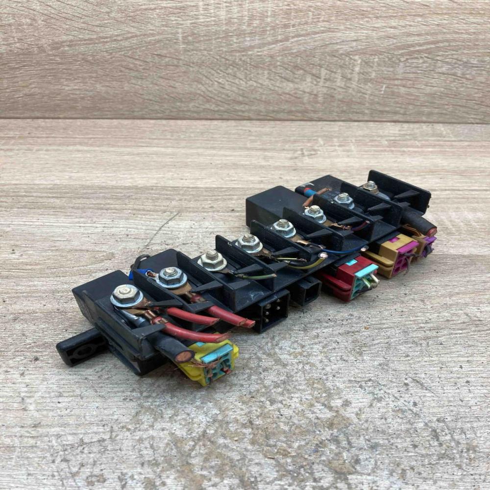 4A0941822 896046  Fuse module Audi A4 S4 B5 8D