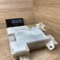 7019 TA1 6058 PP PE  Fuse module Toyota Corolla E120 E130