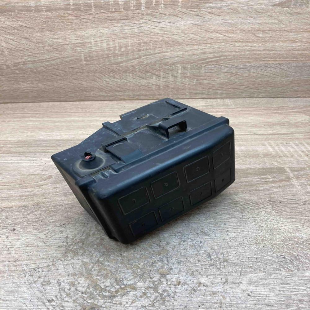 90560119 2945  Fuse module Opel Zafira A