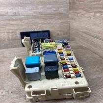 82641 CA030 F 1340572157  Fuse module Toyota Avensis T250