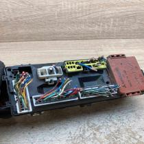 MB953355 MR193494  Fuse module Mitsubishi Carisma