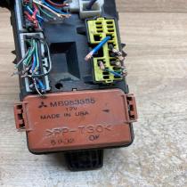 MB953355 MR193494  Fuse module Mitsubishi Carisma