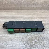 90504296   Fuse module Opel Vectra B