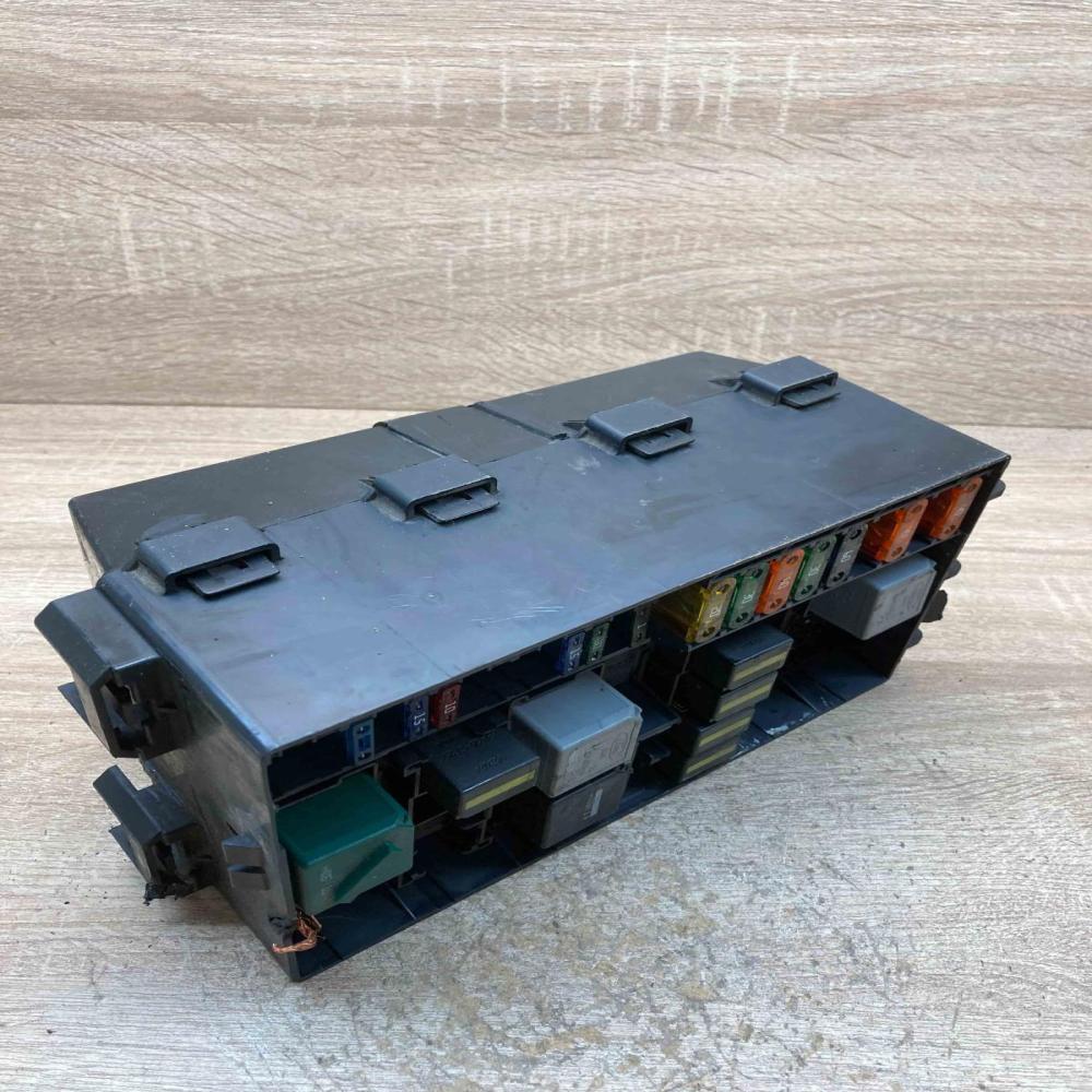 2M5T 14A067 BB 518276100  Fuse module Ford Focus