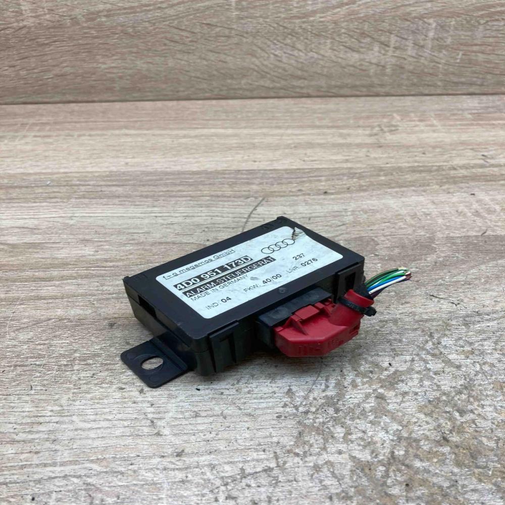 4D0951173D   Alarm control unit/module Audi A6 S6 C5 4B