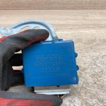85980 0D050 MB051500 3900  Door control unit/module Toyota Yaris