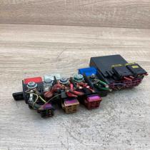 8L0941822A 896083000 Main Fuse module Volkswagen PASSAT B5