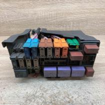 55RDY9083 8200283145 C1 Fuse box set Renault Laguna II