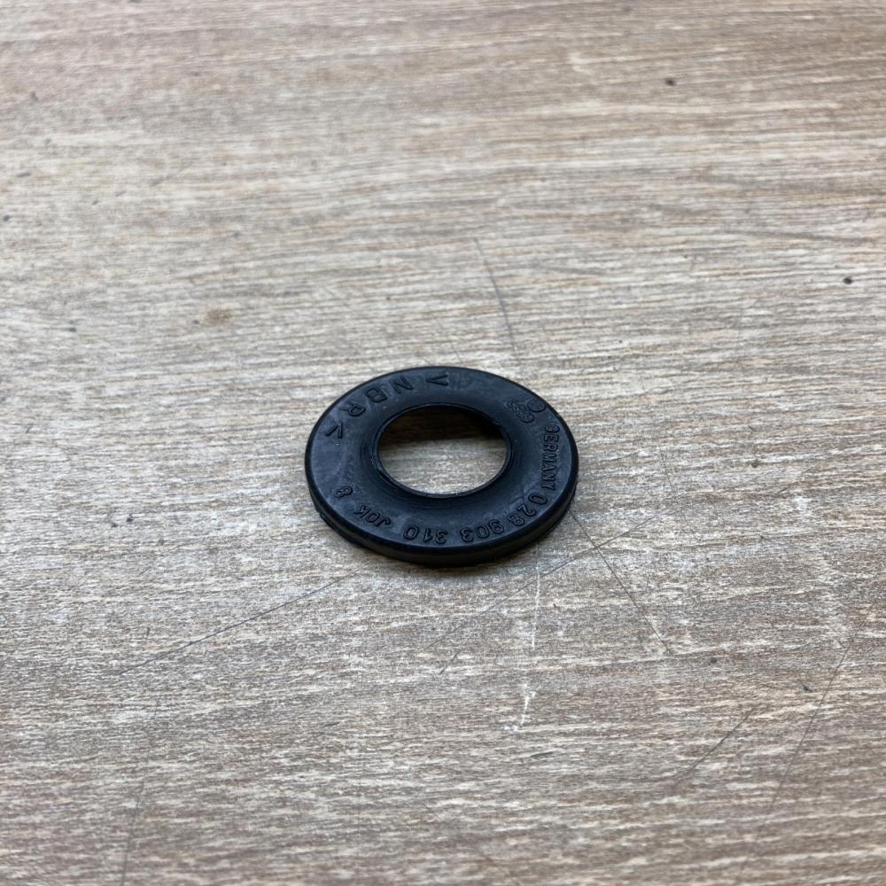 028903310   Other body part Volkswagen Golf IV