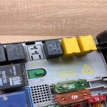 90589965 Main  Fuse module Opel Astra G