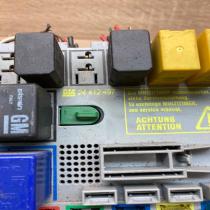 24412497 15344887  Fuse module Opel Zafira A