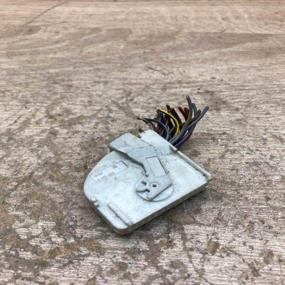 8373604 B1026 Y241  Plug wire BMW 5 E39