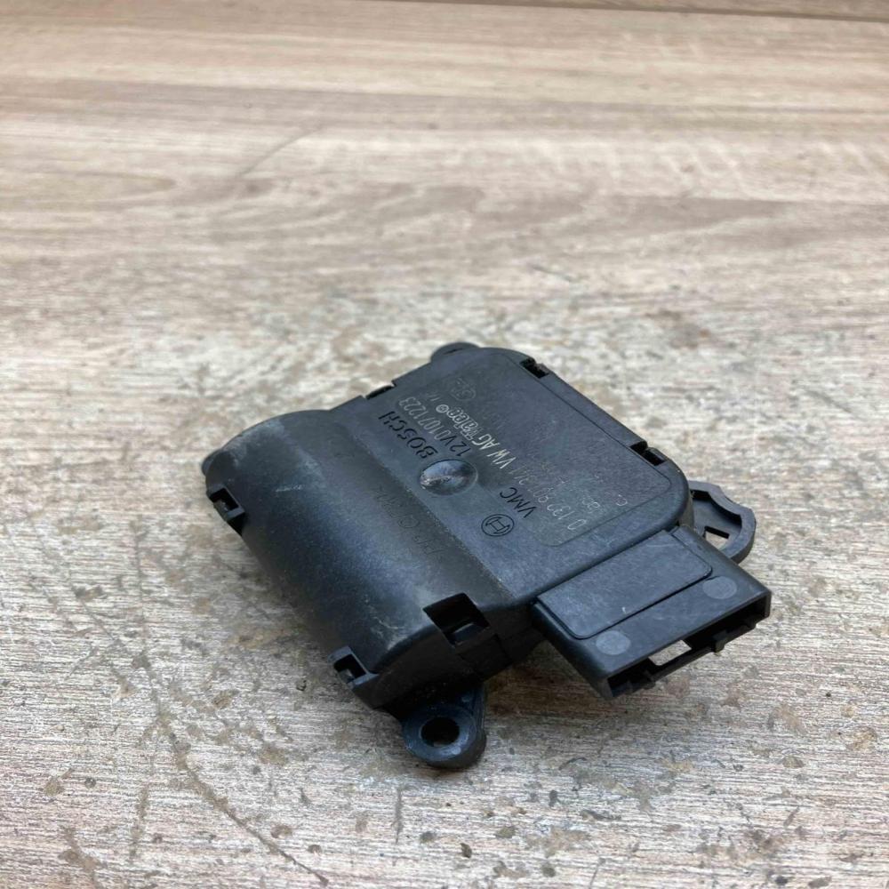 1K0907511B 0132801341 Used  Air flap motor/actuator Volkswagen Touran I