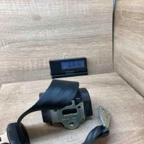 618019000 1K6857806AA  Rear seatbelt Volkswagen Golf VI