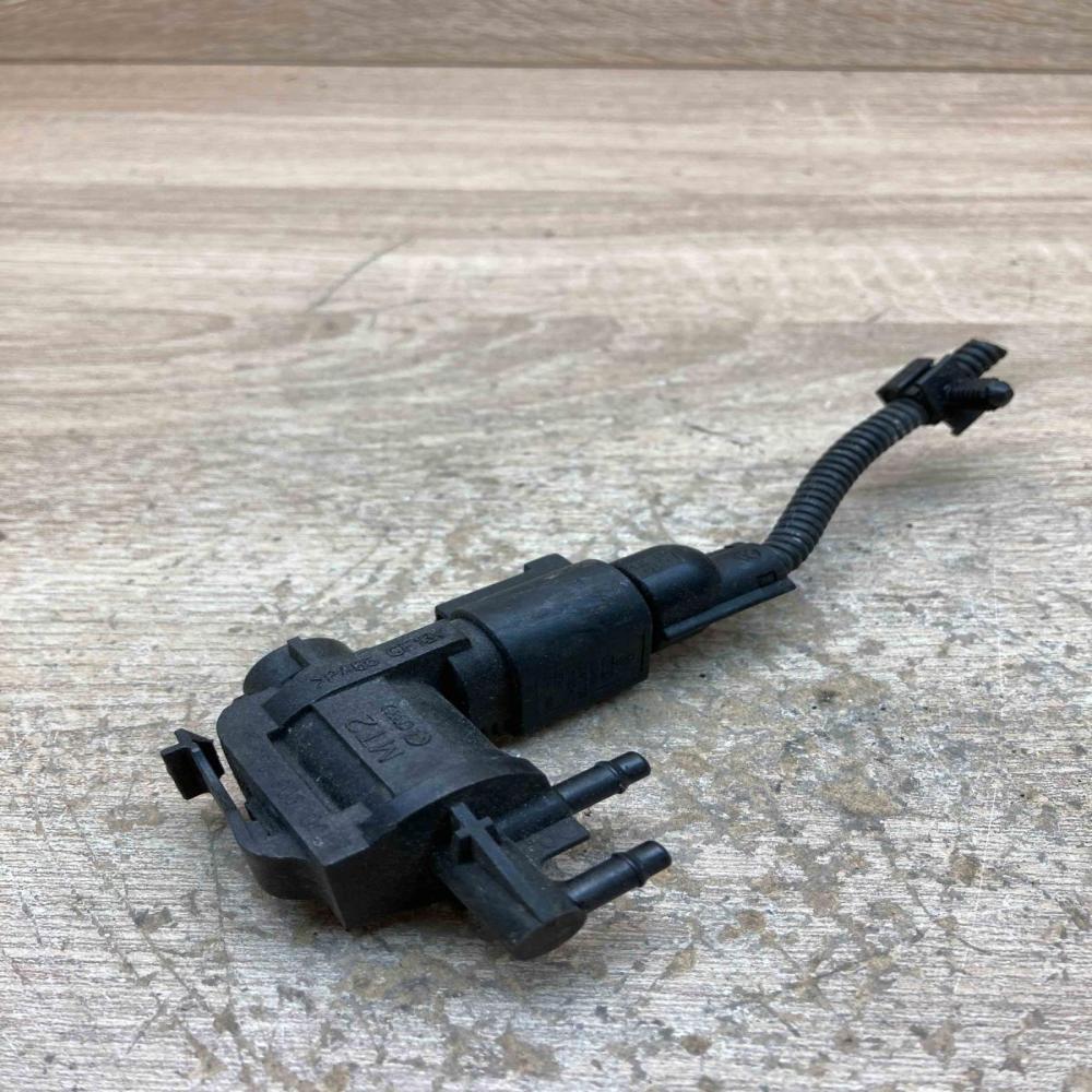 1J0906283C   Turbo solenoid valve Volkswagen PASSAT B5.5