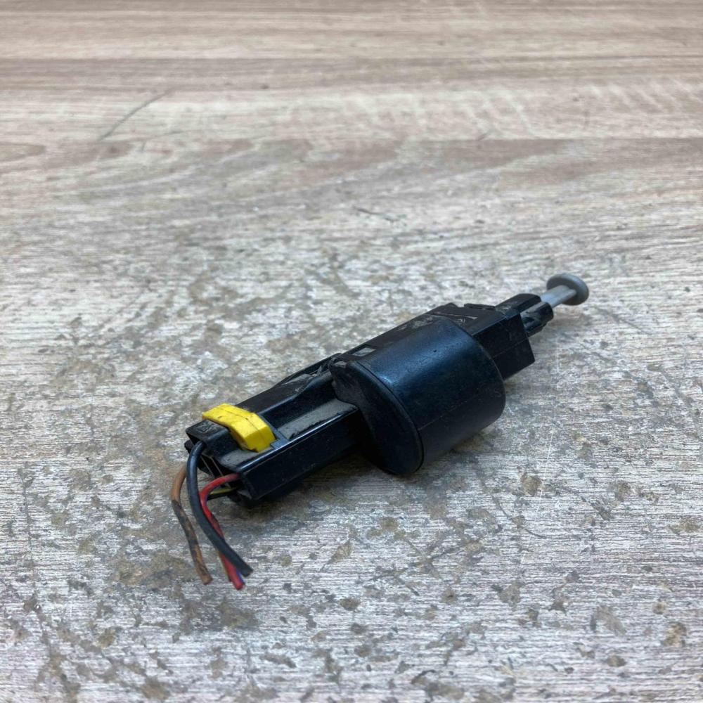 09132299 09175172 Used Brake pedal sensor switch Opel Astra G