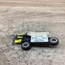8622269A   Airbag deployment crash/impact sensor Volvo S70  V70  V70 XC