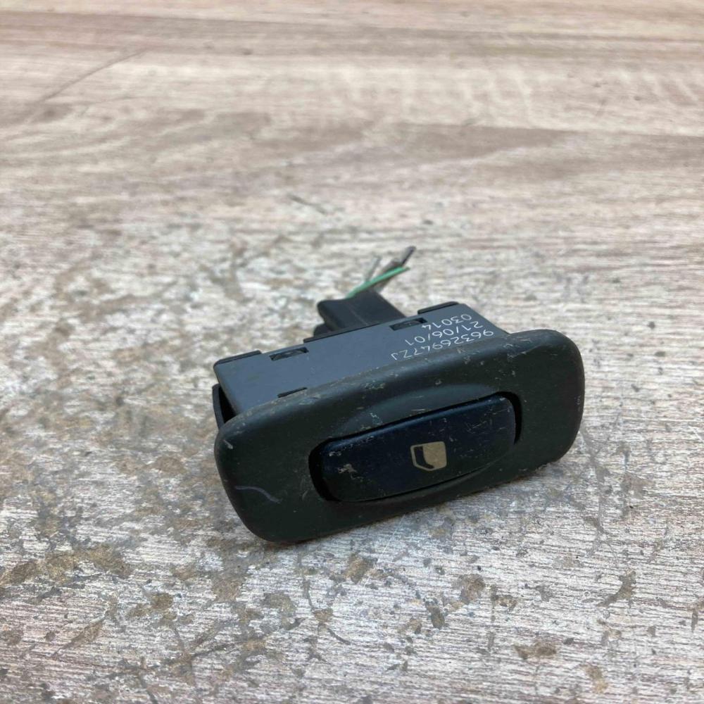 96326947ZJ   Electric window control switch Citroen C5