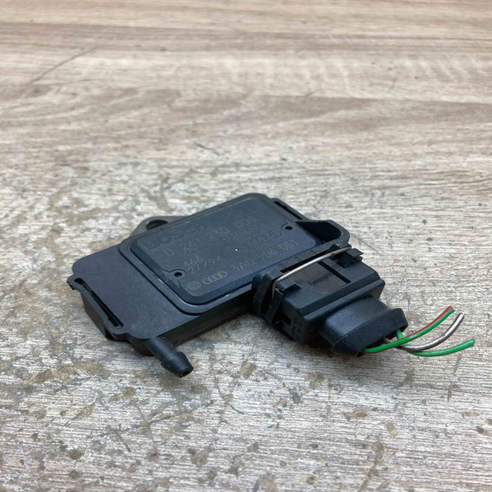 3A0906051 0261230008  Air pressure sensor Volkswagen PASSAT B4
