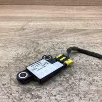 8622269A  With Plug Airbag deployment crash/impact sensor Volvo S70  V70  V70 XC