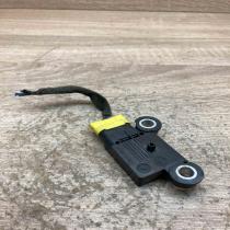 8622269A  With Plug Airbag deployment crash/impact sensor Volvo S70  V70  V70 XC