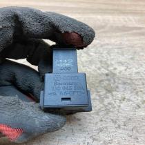 1J0945511A   Brake pedal sensor switch Volkswagen Golf IV