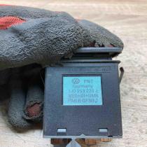 1J0953235J   Hazard light switch Volkswagen Golf IV